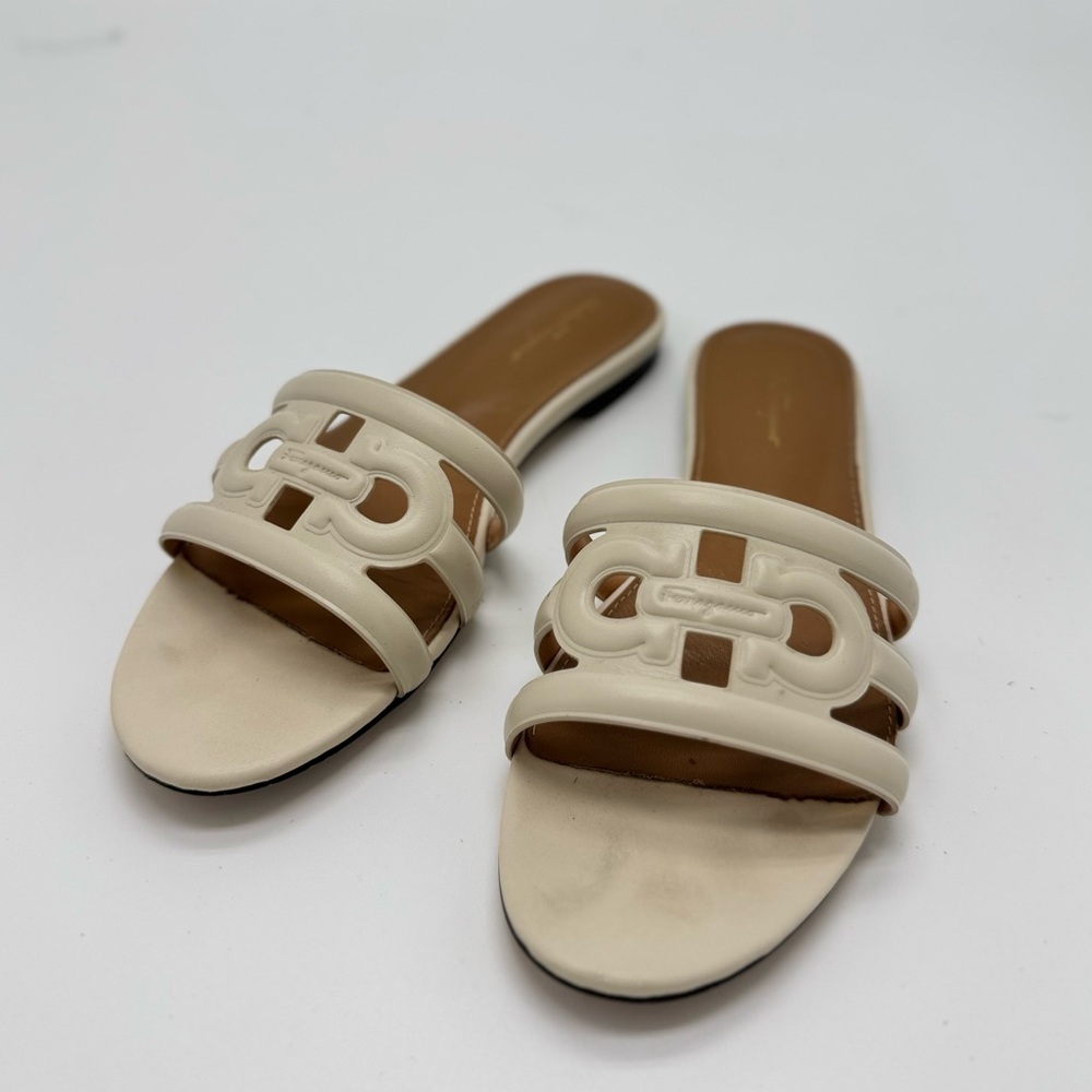 Lightly Used Cream Sandals size 8